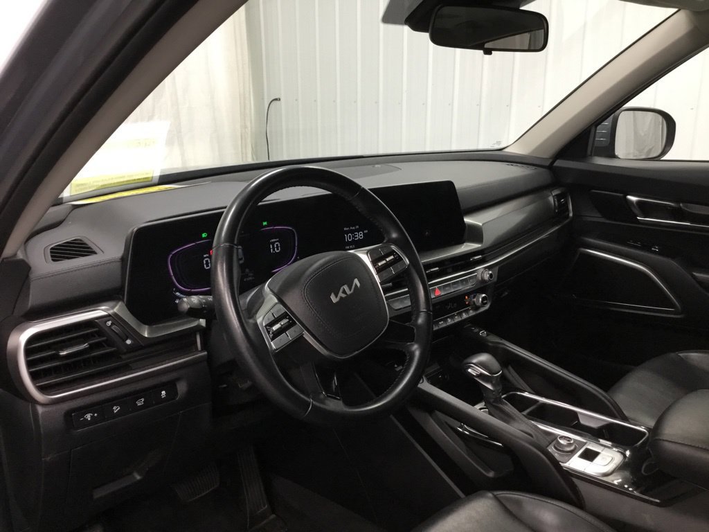 Used 2025 Kia Telluride S AWD/4WD image 10