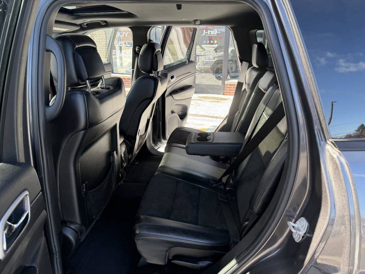 Used 2018 Jeep Grand Cherokee Altitude image 26