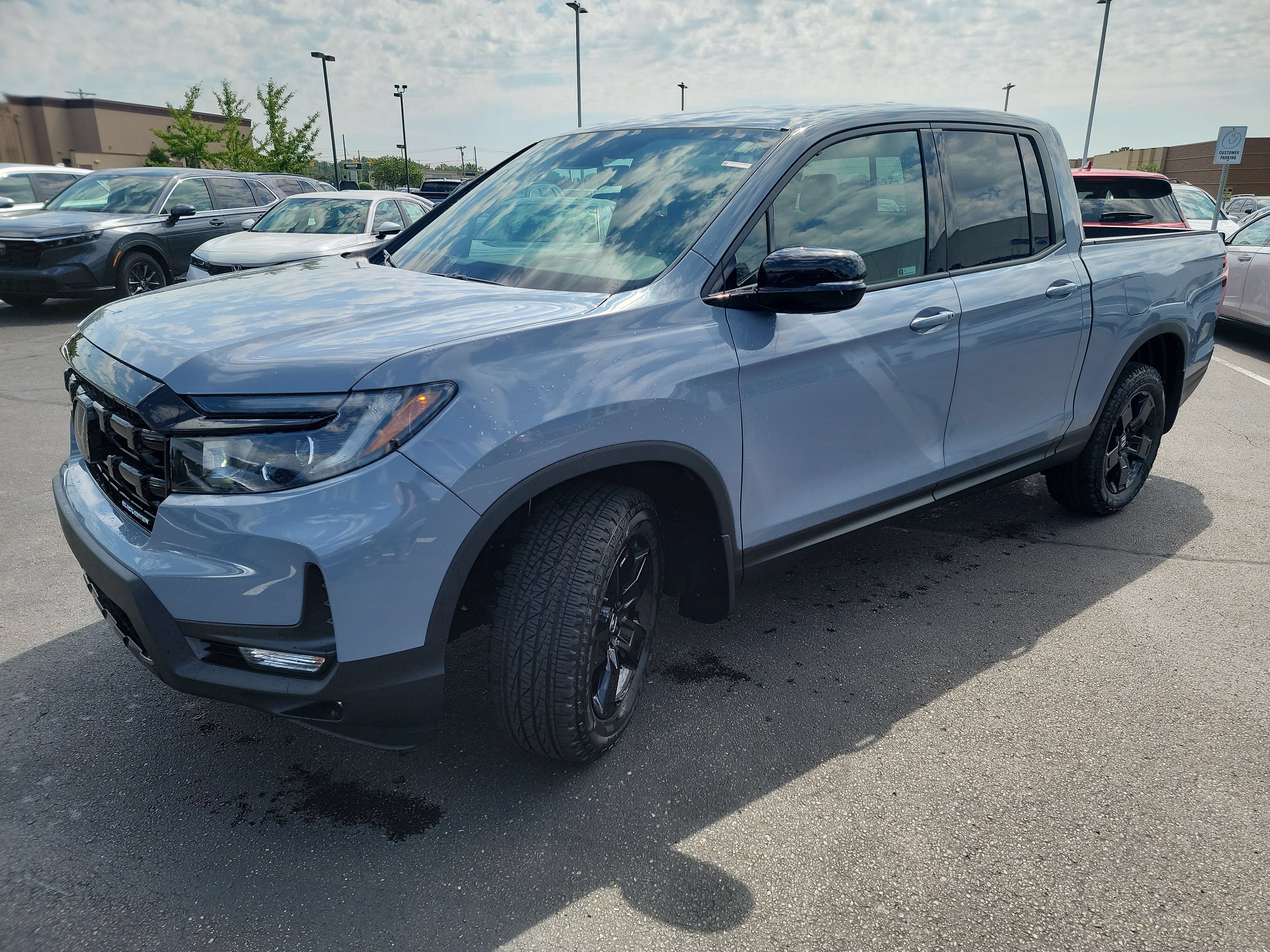 New 2026 Honda Ridgeline Black Edition image 3