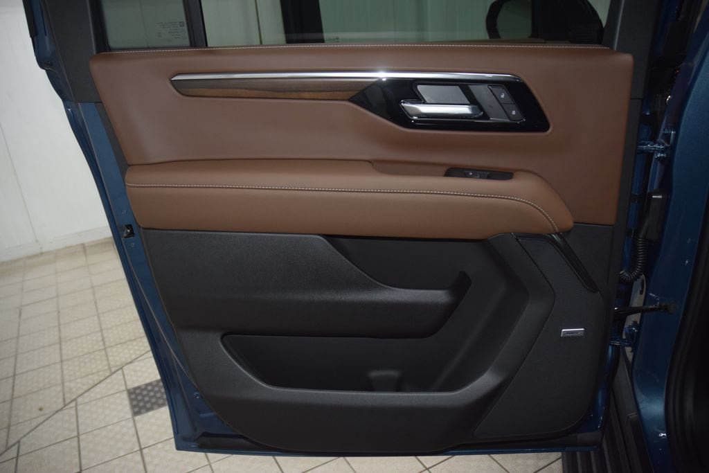 New 2026 Chevrolet Suburban High Country AWD/4WD image 47