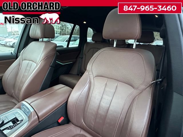 Used 2022 BMW X5 xDrive40i w/ Premium Package AWD/4WD image 11