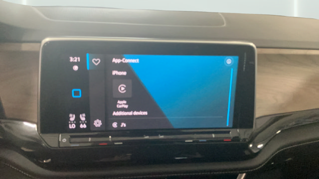 Certified 2026 Volkswagen Atlas SE AWD/4WD image 24
