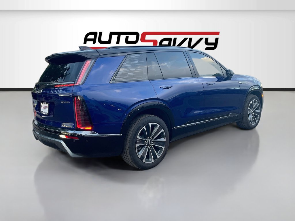 Used 2026 Cadillac Vistiq Sport w/ LPO, Floor Liner Package AWD/4WD image 7