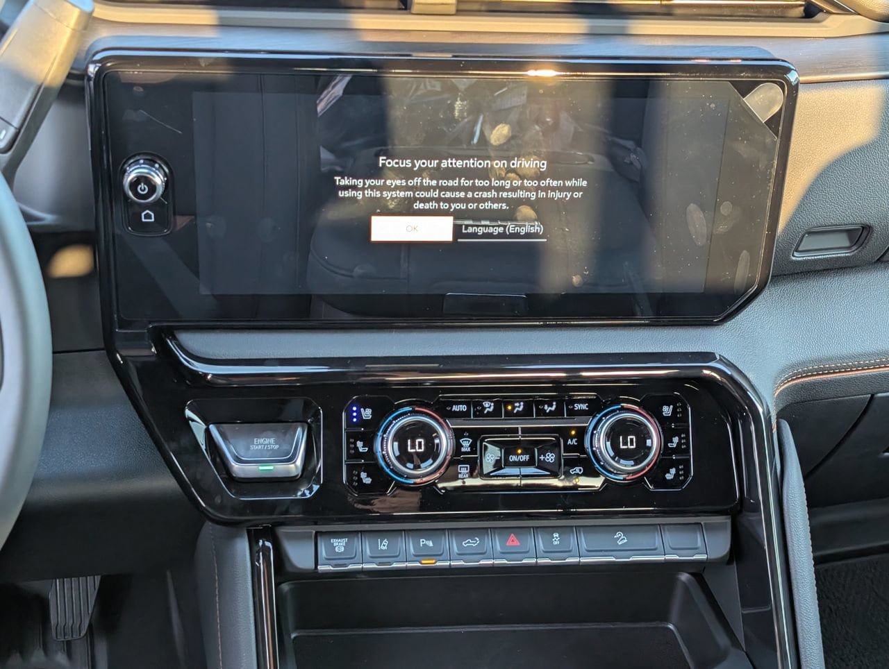 New 2026 GMC Sierra 2500 AT4 w/ AT4 Premium Plus Package AWD/4WD image 11