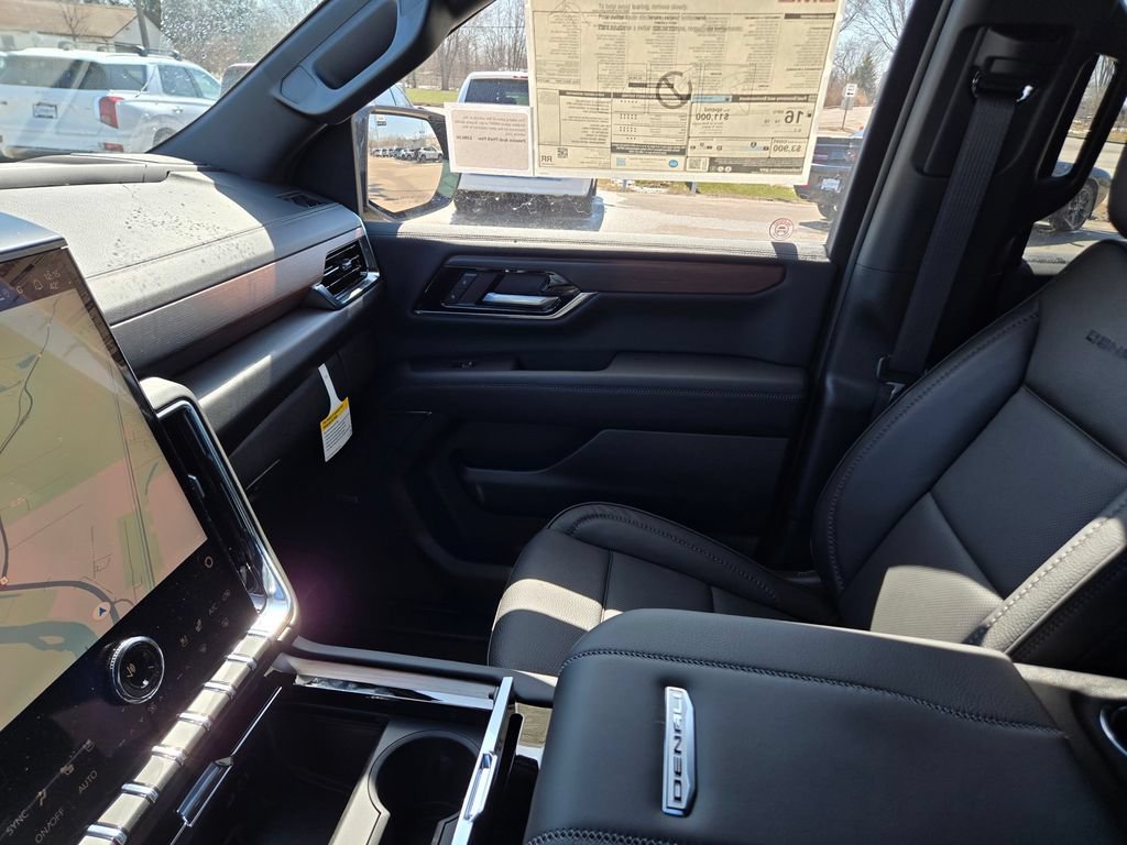 New 2026 GMC Yukon Denali w/ Denali Reserve Package AWD/4WD image 10