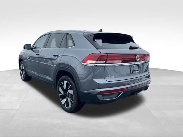 Used 2025 Volkswagen Atlas Cross Sport SE image 5