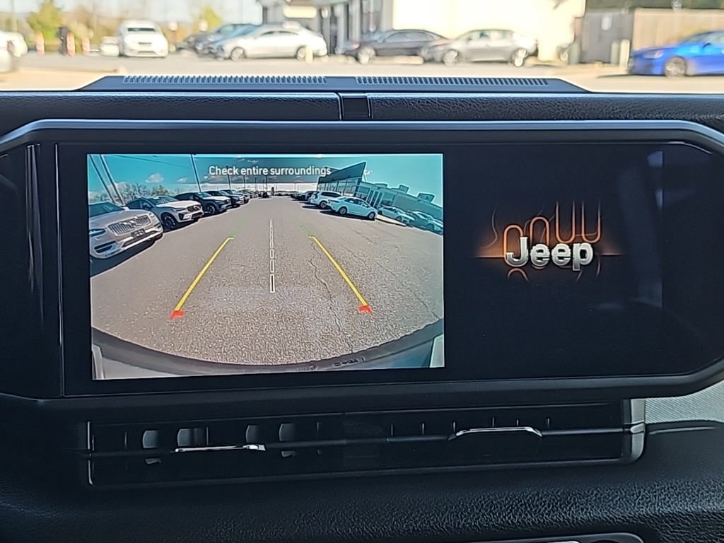 Used 2024 Jeep Wrangler Unlimited w/ Convenience Group image 8