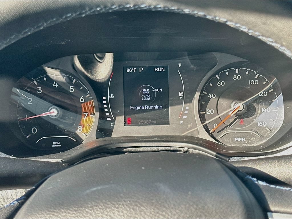 Used 2022 Jeep Compass Latitude FWD image 12