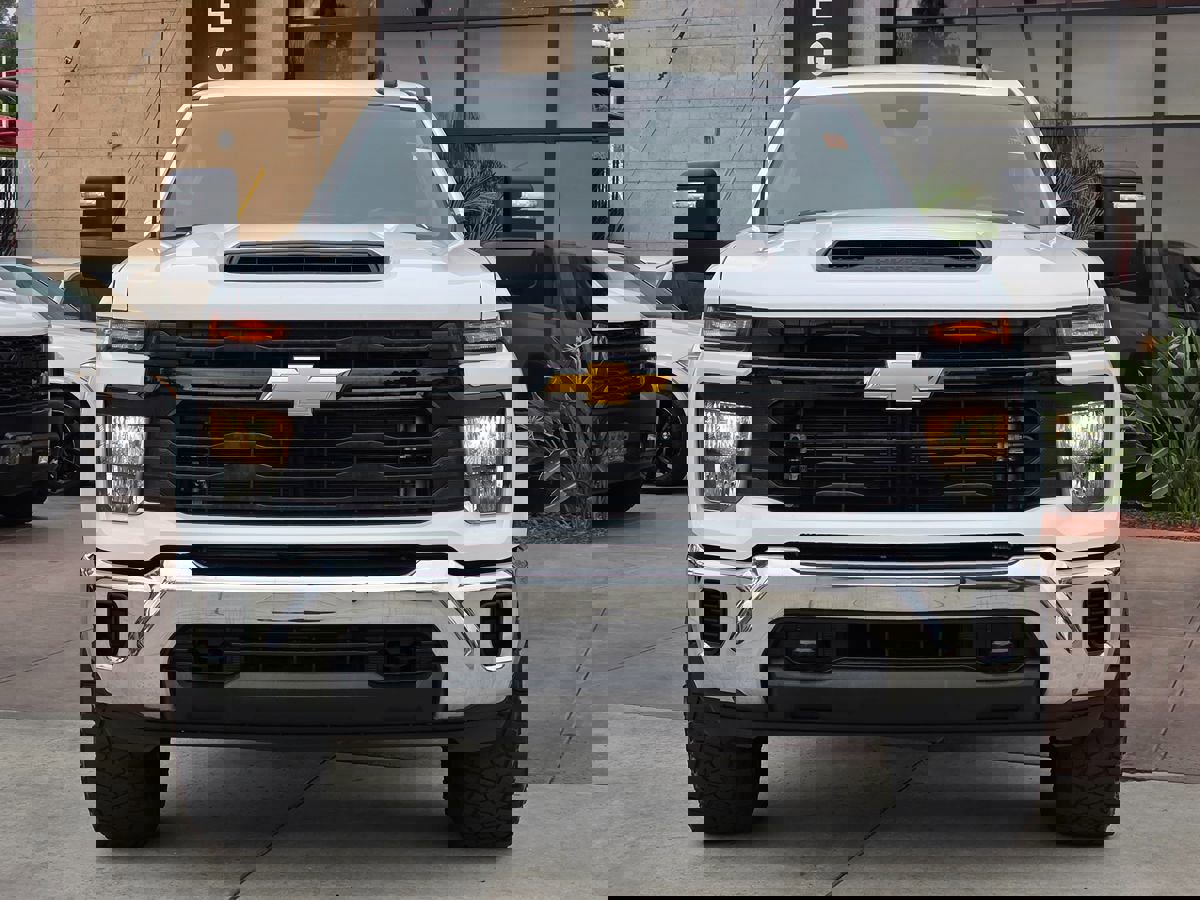 Used 2024 Chevrolet Silverado 2500 W/T w/ WT Convenience Package image 4