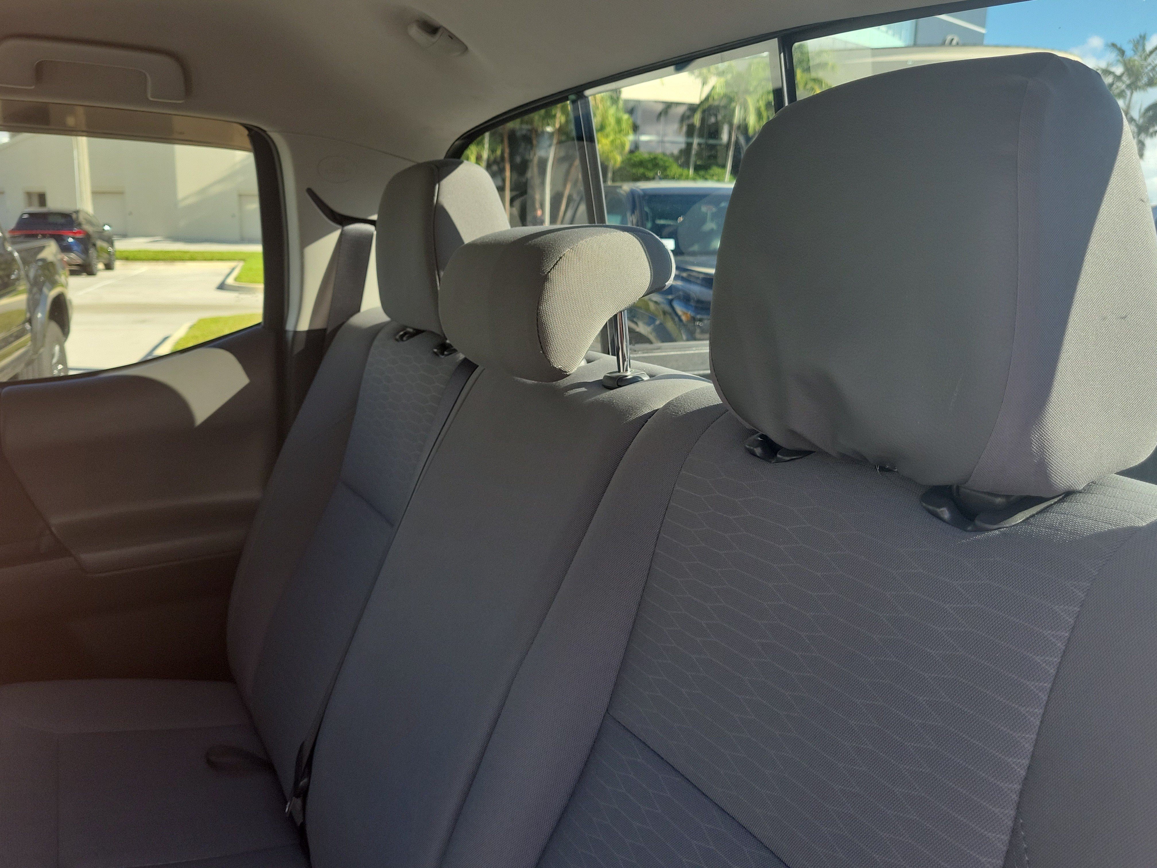 Used 2018 Toyota Tacoma SR5 RWD image 14