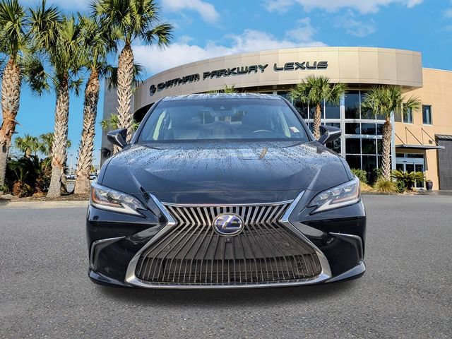 Used 2019 Lexus ES 300h Ultra Luxury w/ Accessory Package 2 FWD image 13