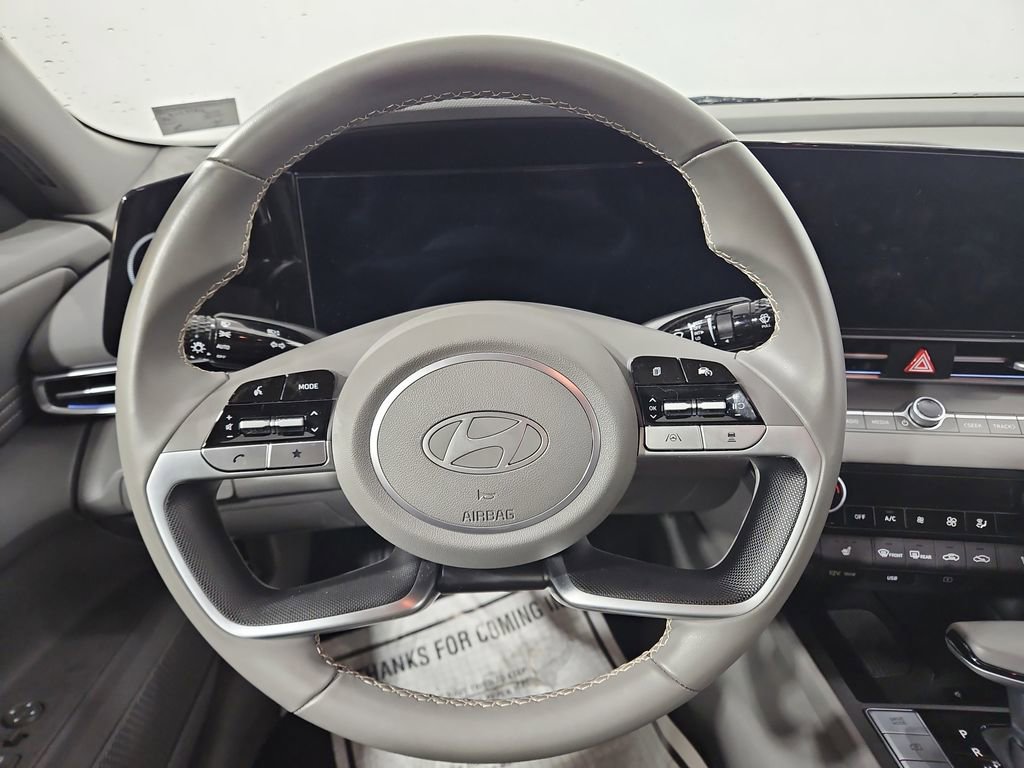 Certified 2024 Hyundai Elantra SEL w/ Convenience Package image 16