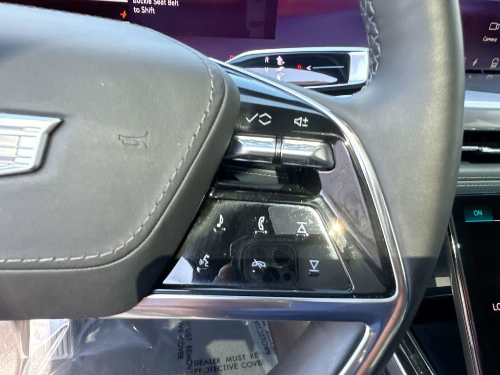 Used 2025 Cadillac Escalade IQ Sport 2 w/ LPO, ONYX Package image 18