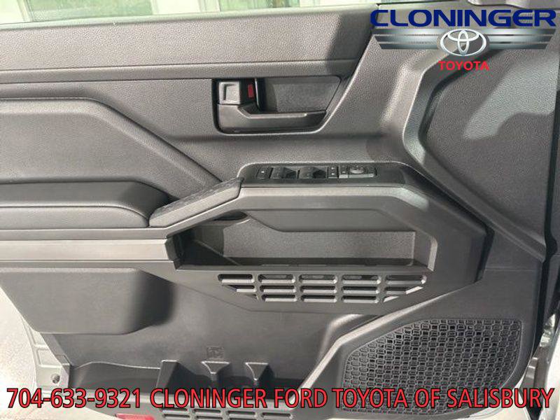 New 2025 Toyota Tacoma SR5 image 18