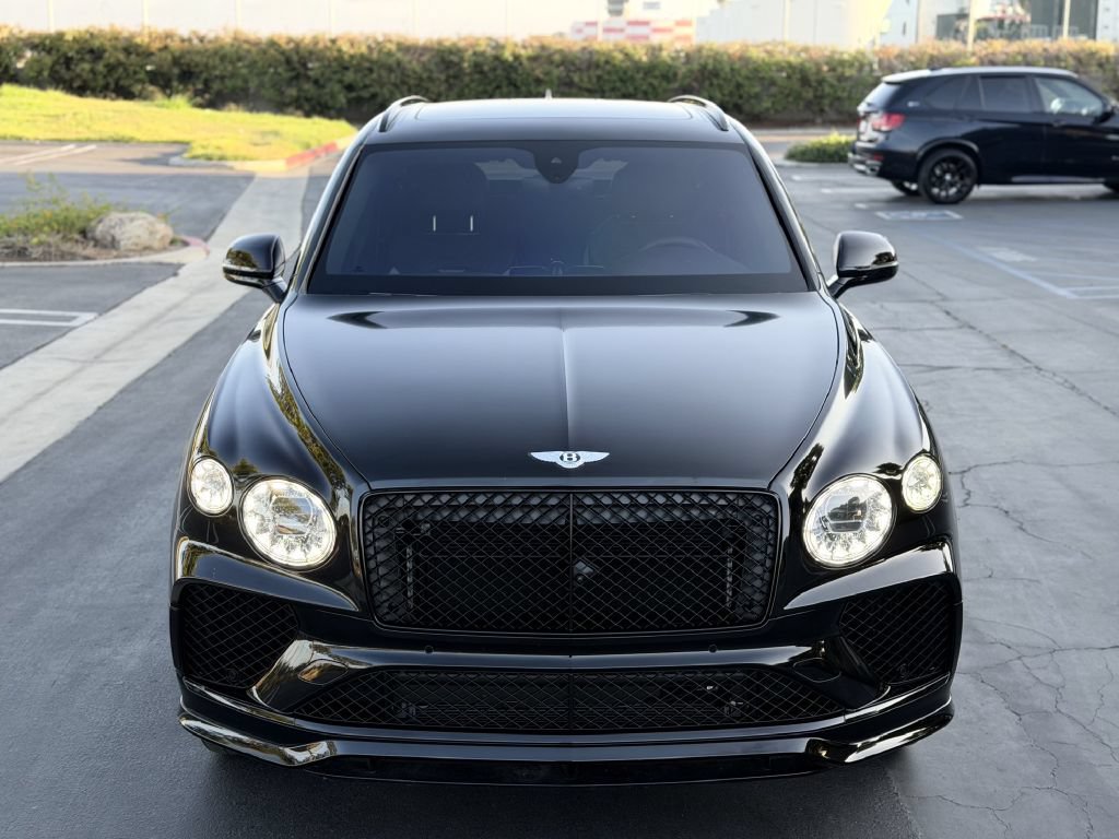 Used 2021 Bentley Bentayga Speed AWD/4WD image 3