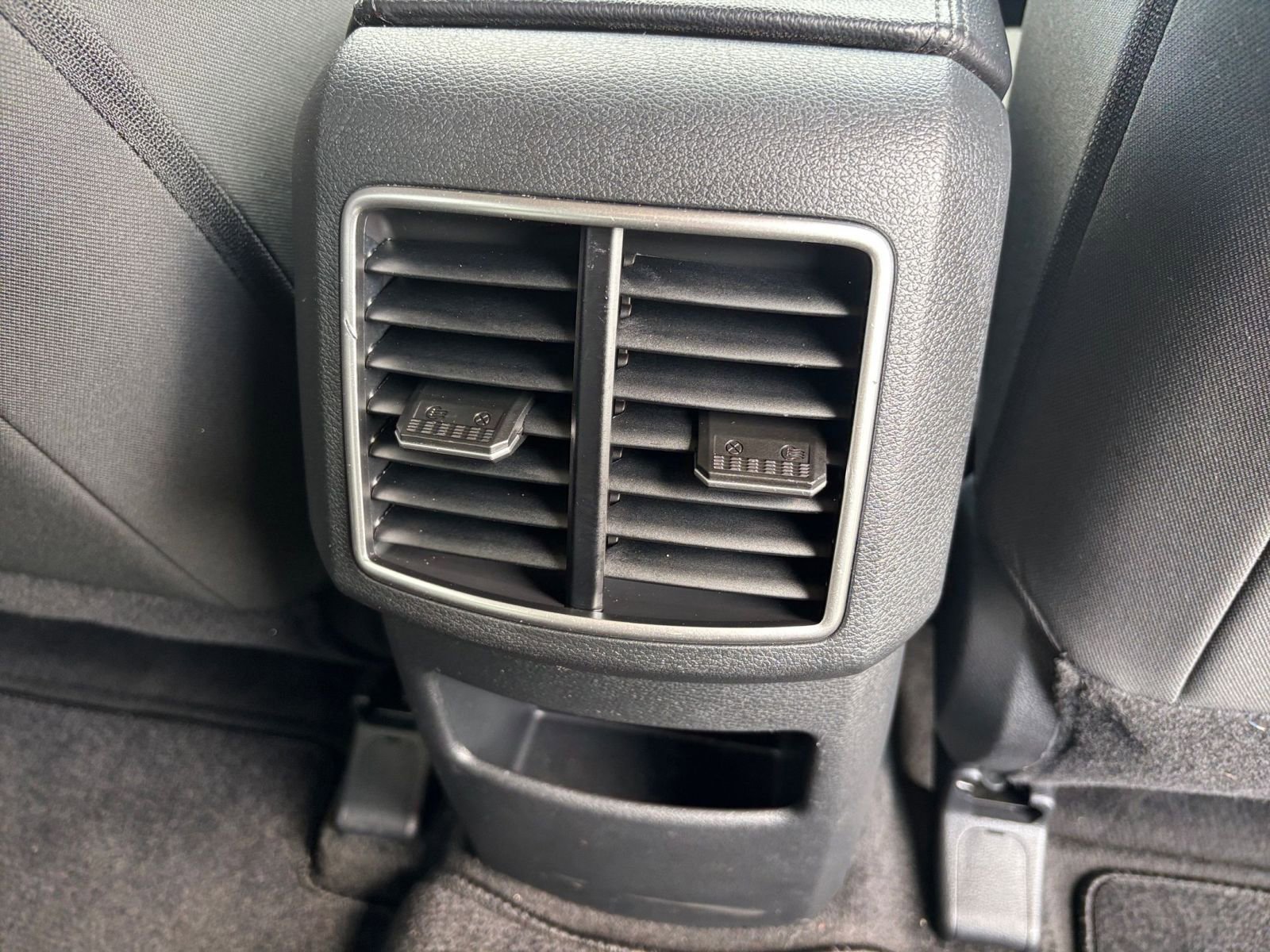 Used 2025 Kia Sportage LX image 22