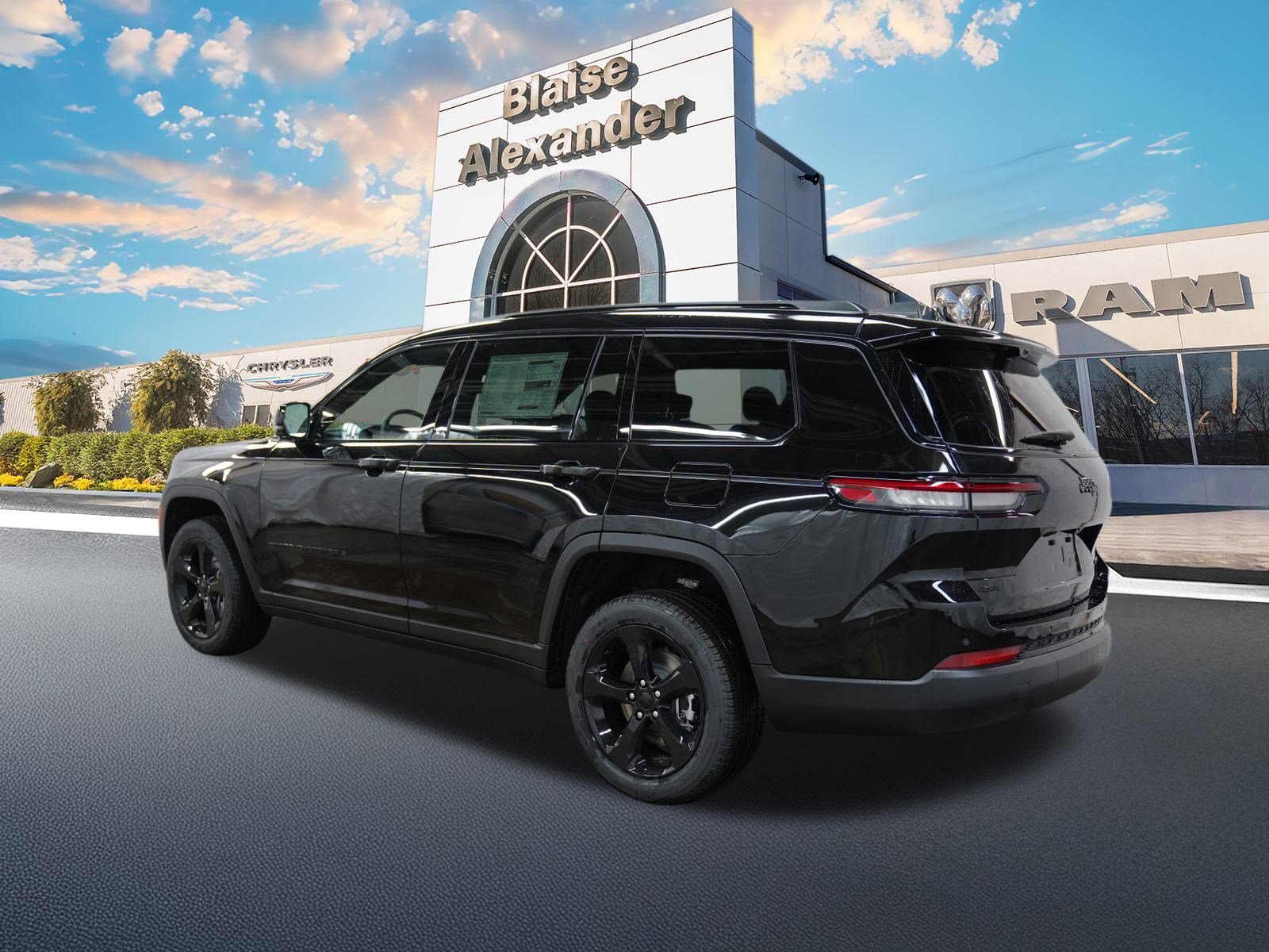 New 2025 Jeep Grand Cherokee L Limited image 11