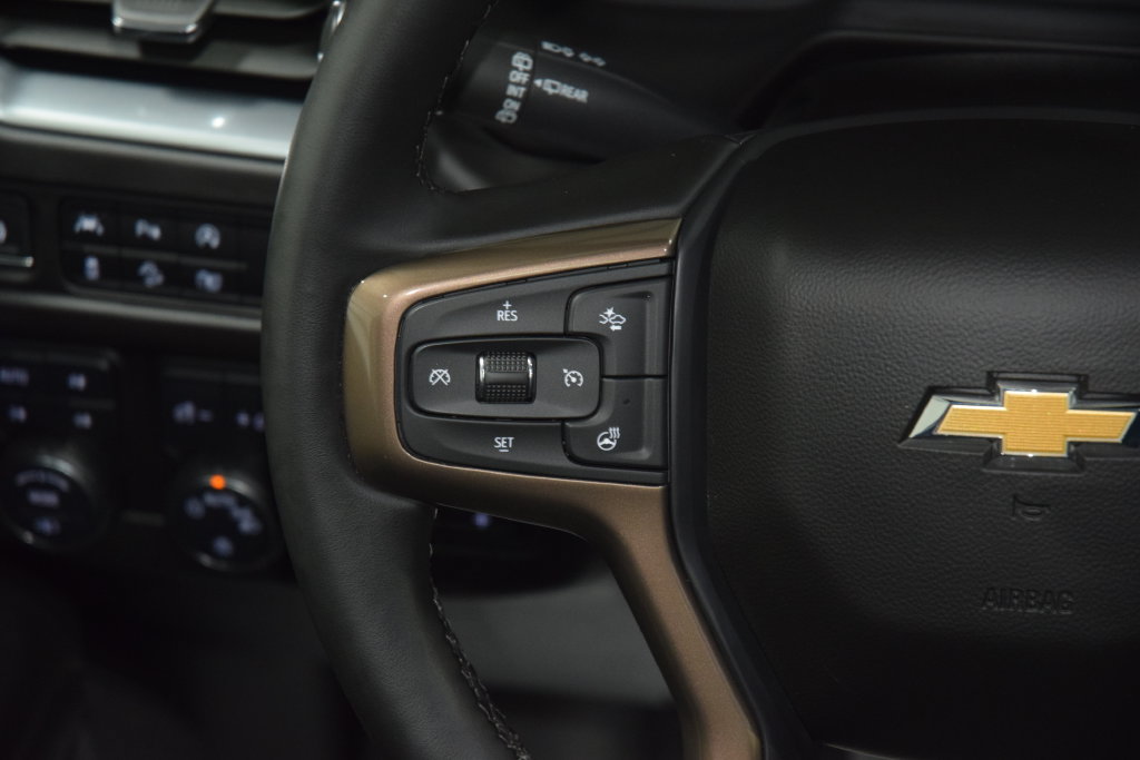 Used 2024 Chevrolet Suburban High Country AWD/4WD image 38