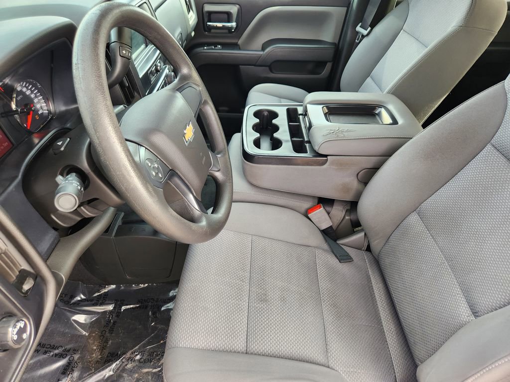 Used 2018 Chevrolet Silverado 1500 Custom w/ Custom Value Package image 3