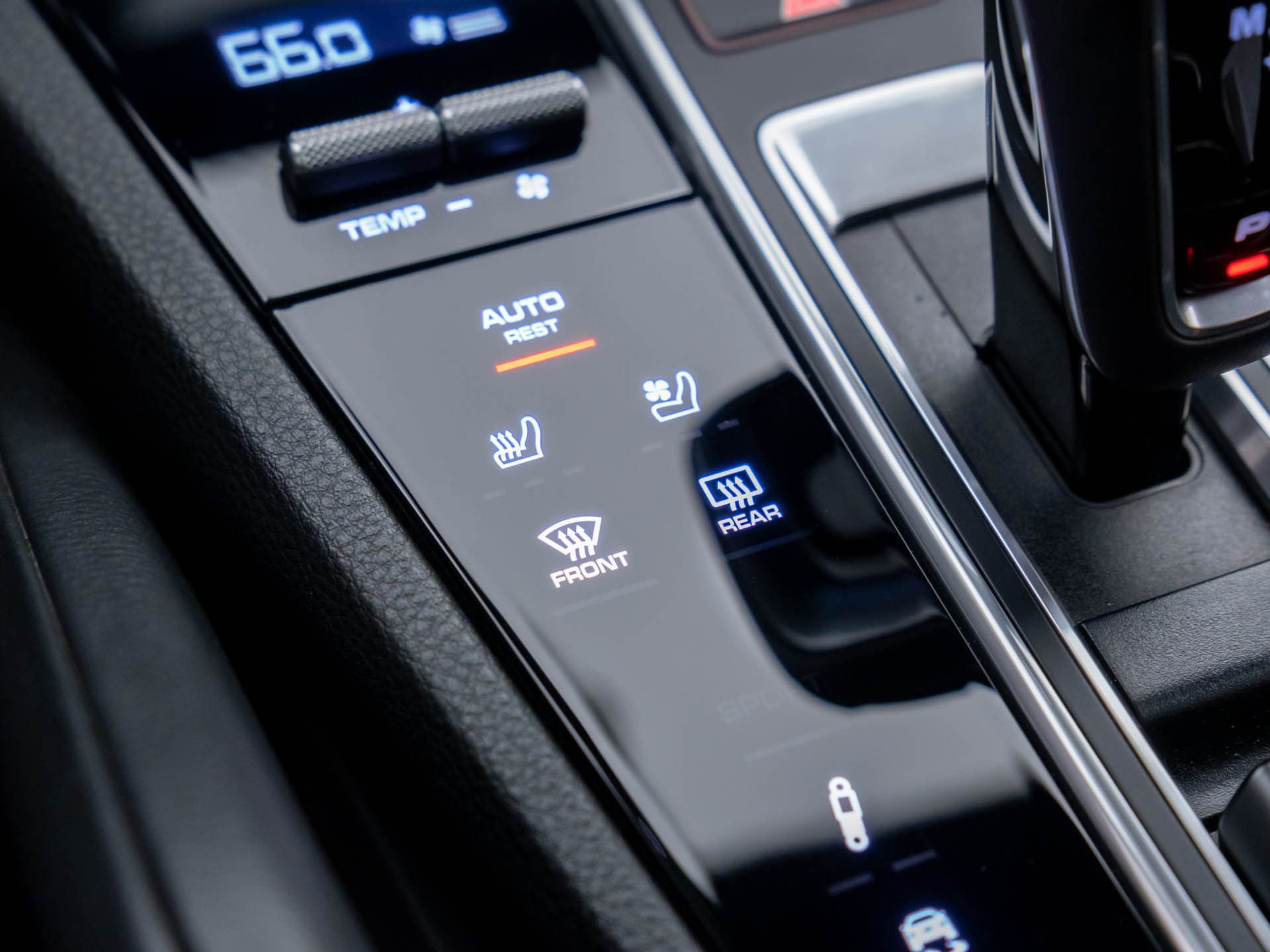 Used 2021 Porsche Cayenne E-Hybrid image 27