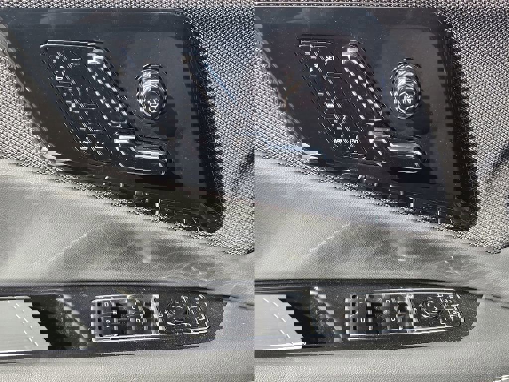 New 2026 Cadillac Optiq V w/ Magnus Launch Edition AWD/4WD image 13