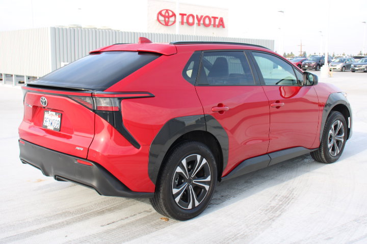 Used 2023 Toyota bZ4X XLE image 3