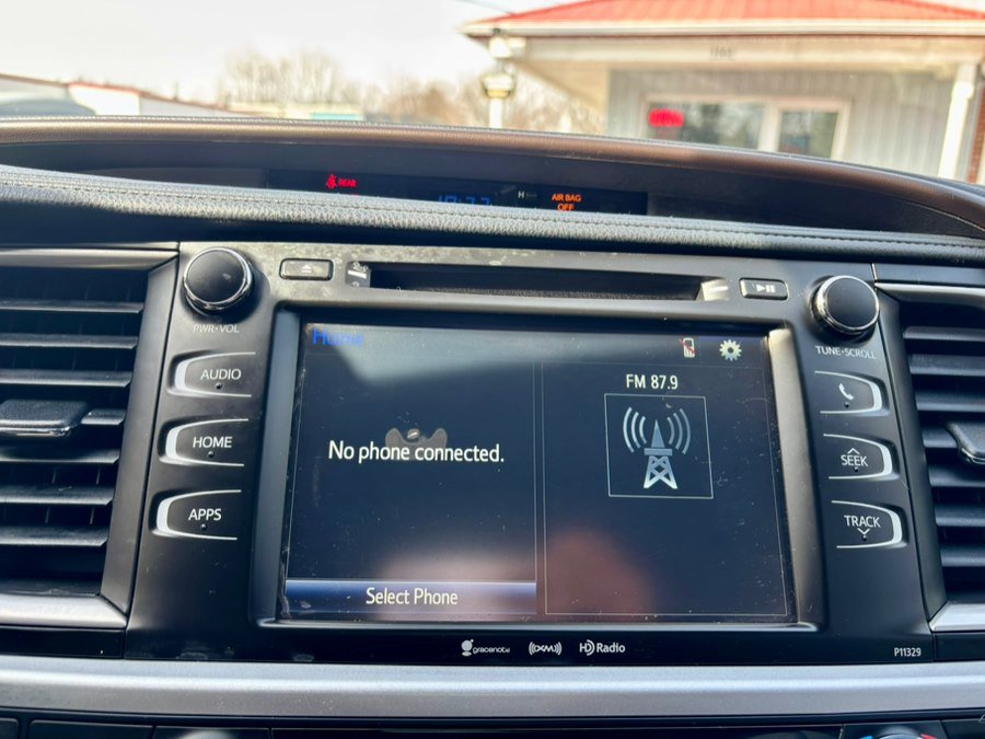 Used 2018 Toyota Highlander Plus image 24