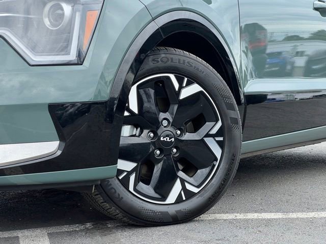 Certified 2025 Kia Niro Wind w/ Wind Preserve Package FWD image 2