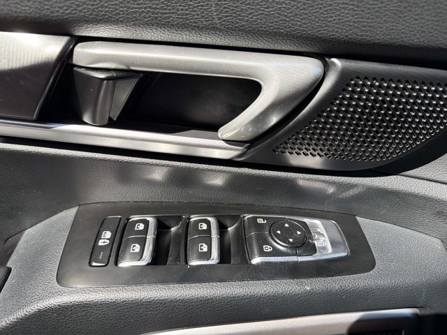 Used 2025 Kia Telluride S FWD image 8