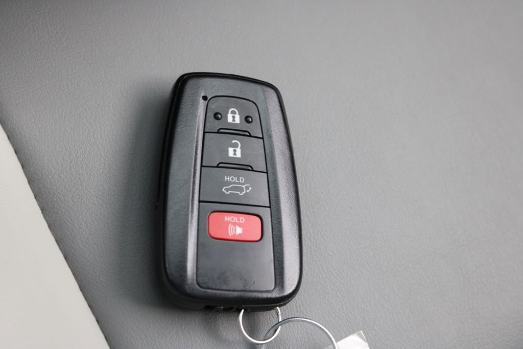 Used 2024 Toyota RAV4 XLE Premium image 28