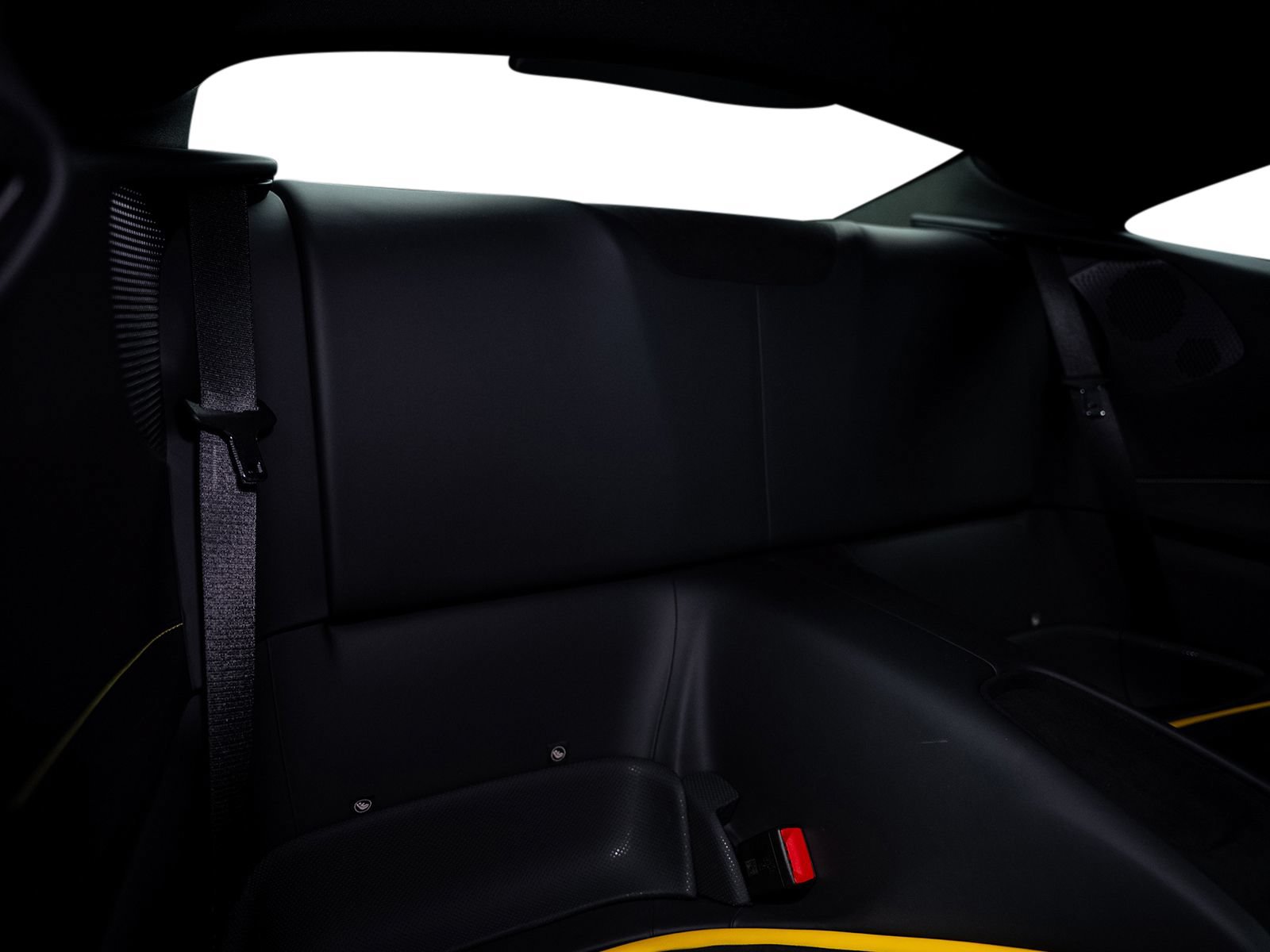 Used 2022 Ferrari Roma RWD image 37