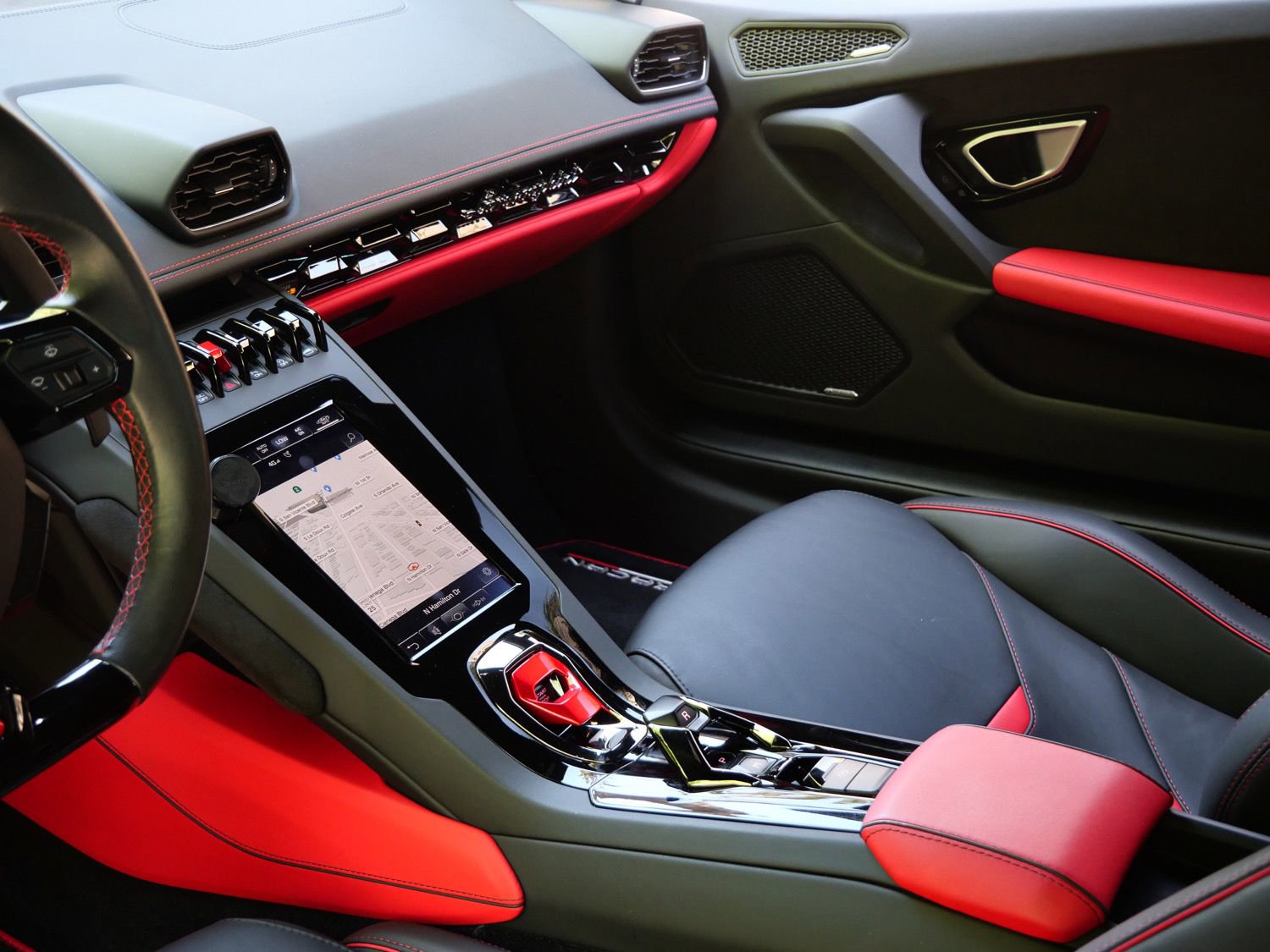 Used 2023 Lamborghini Huracan EVO RWD image 17