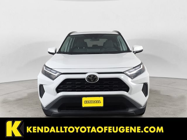 Used 2024 Toyota RAV4 XLE AWD/4WD image 2