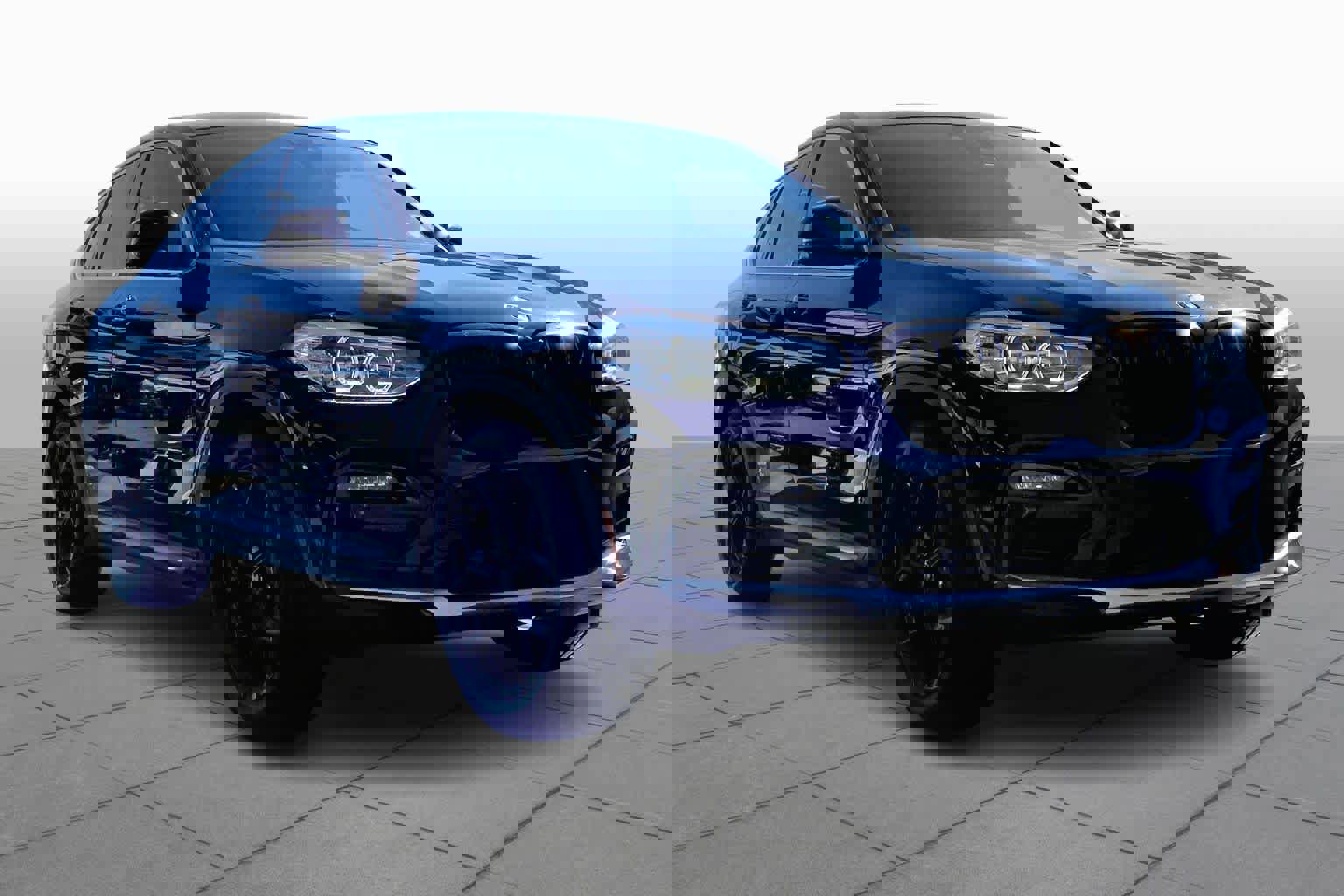 Used 2020 BMW X4 xDrive30i w/ Driving Assistance Package image 3