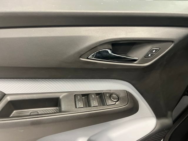 New 2027 Chevrolet Bolt LT w/ Comfort Package FWD image 24