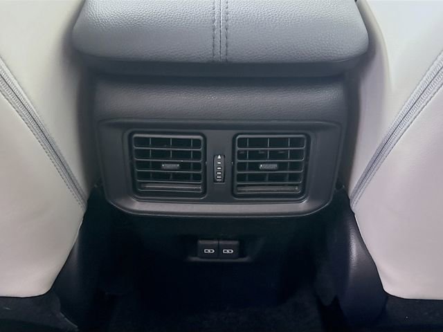 Used 2023 Toyota RAV4 Limited image 25