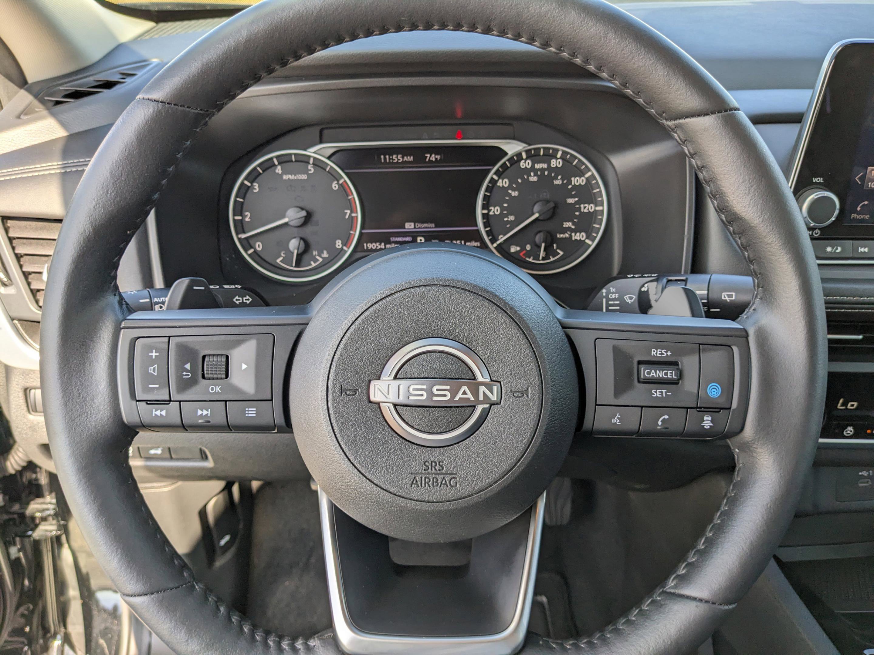 Used 2024 Nissan Rogue SV w/ SV Premium Package image 28