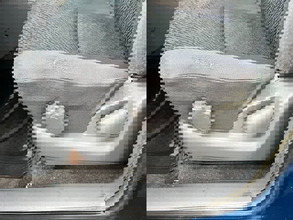 Used 2003 Toyota RAV4 4WD image 21