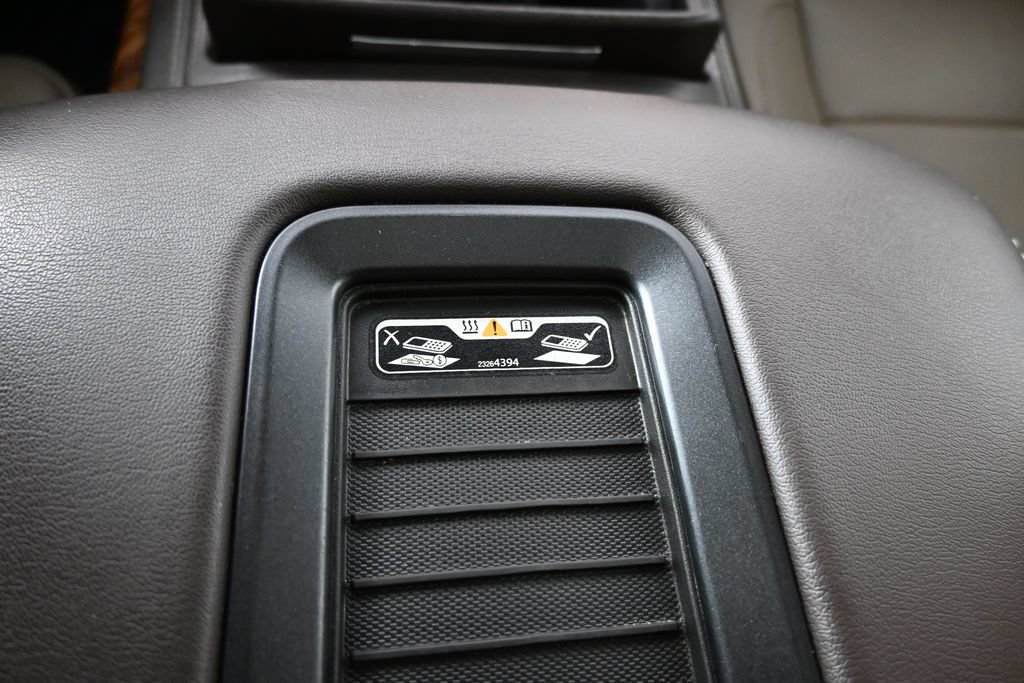 Used 2017 Chevrolet Suburban Premier AWD/4WD image 34