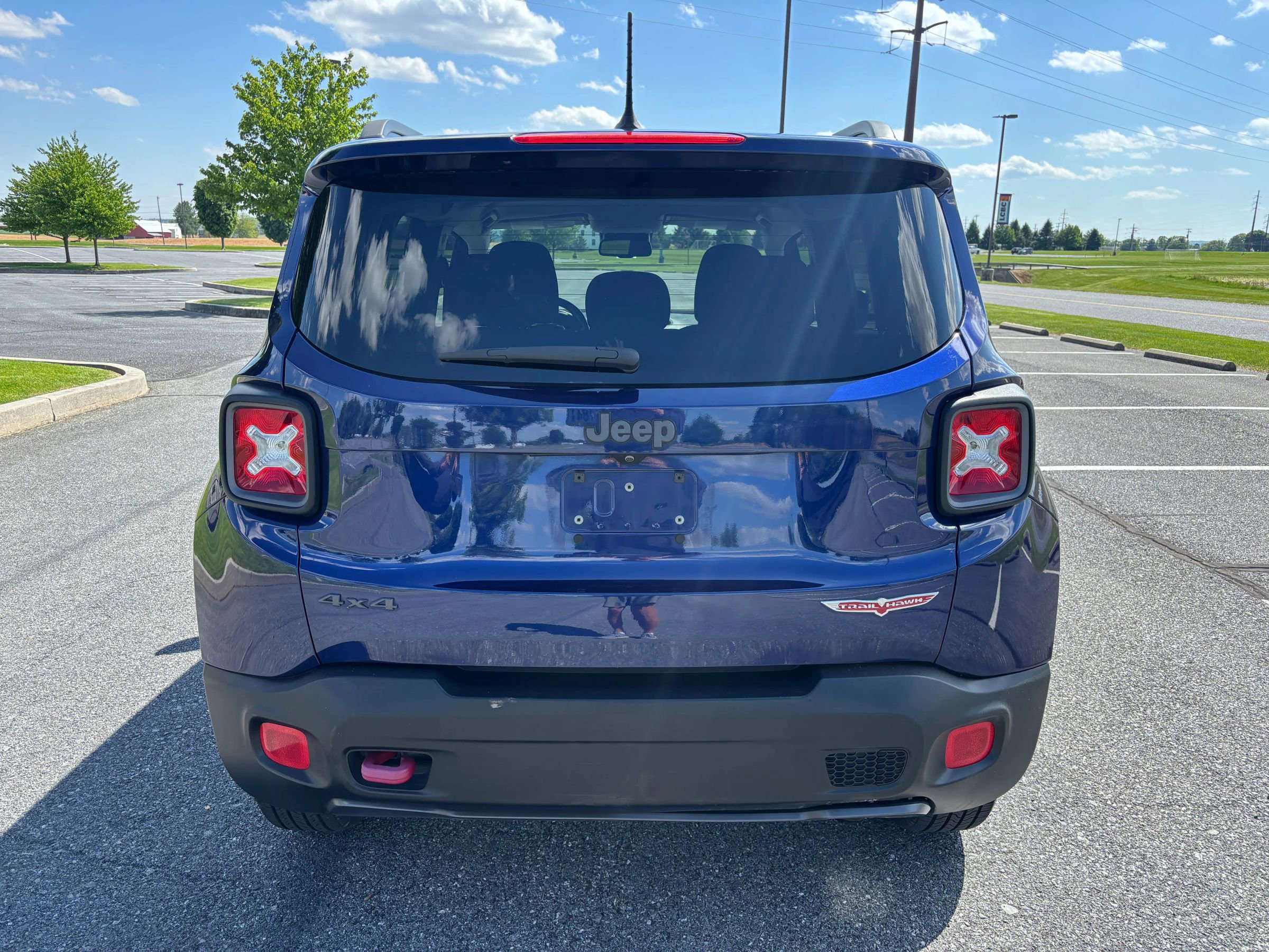 Used 2017 Jeep Renegade Trailhawk w/ Popular Equipment Group AWD/4WD image 8