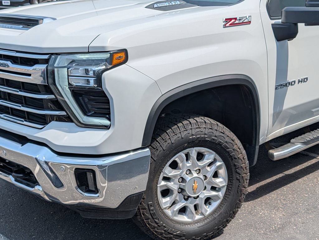 Used 2025 Chevrolet Silverado 2500 LTZ w/ LTZ Convenience Package AWD/4WD image 28