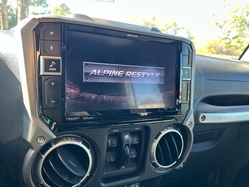 Used 2016 Jeep Wrangler Unlimited Sahara w/ Connectivity Group image 24