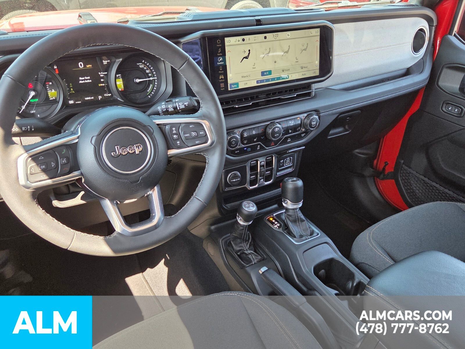 Used 2025 Jeep Wrangler Unlimited Sahara image 7