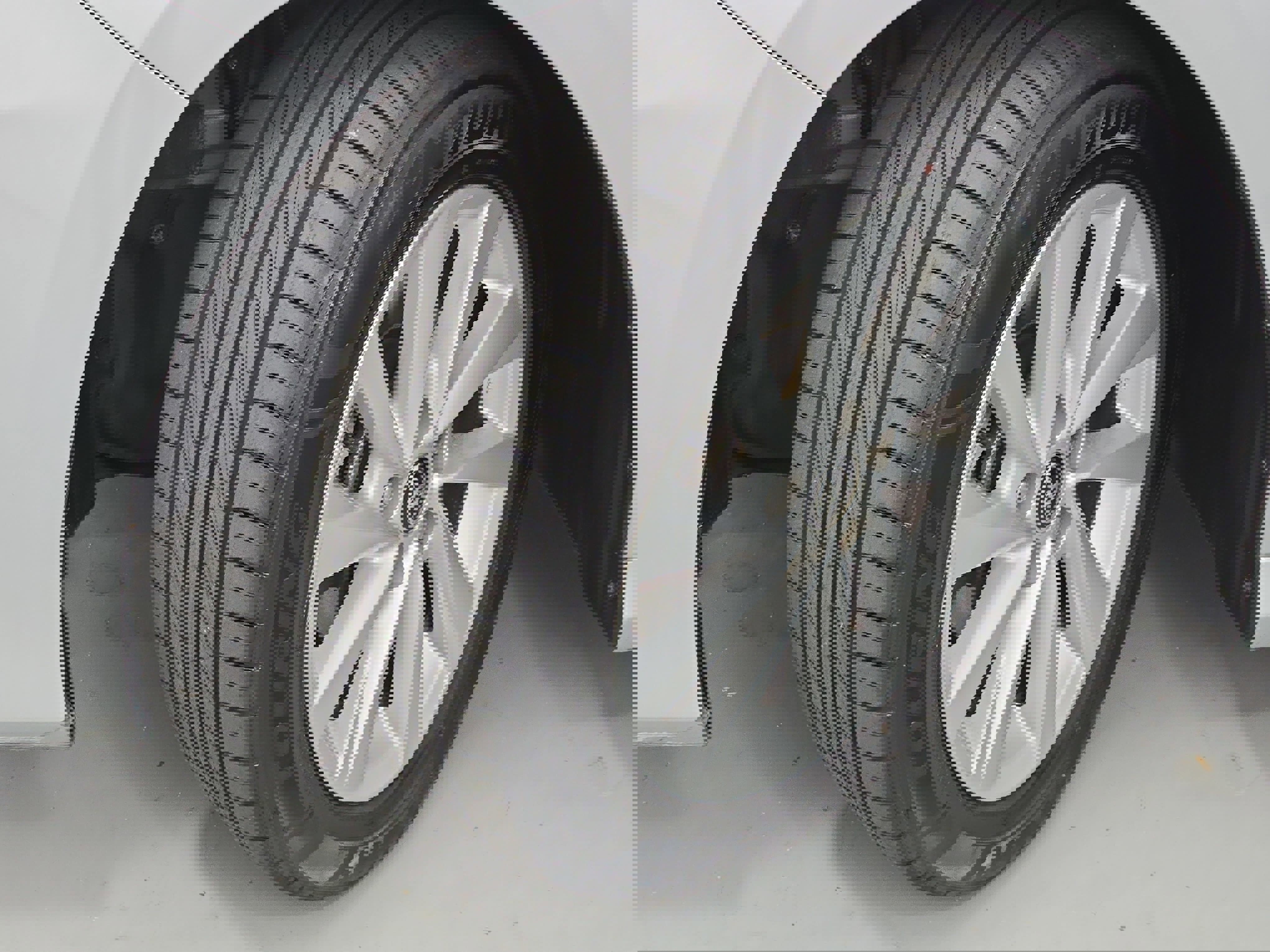 Used 2021 Toyota Camry LE FWD image 30