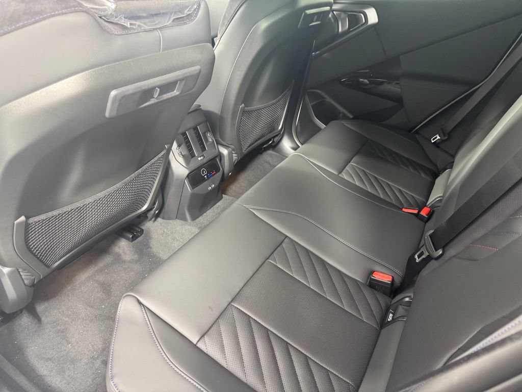 New 2026 BMW X3 xDrive30i w/ M Sport Package AWD/4WD image 17