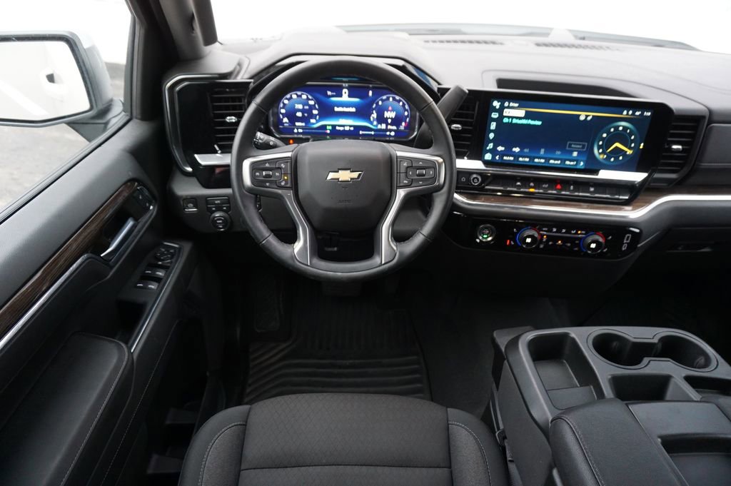 Used 2024 Chevrolet Silverado 1500 LT image 10