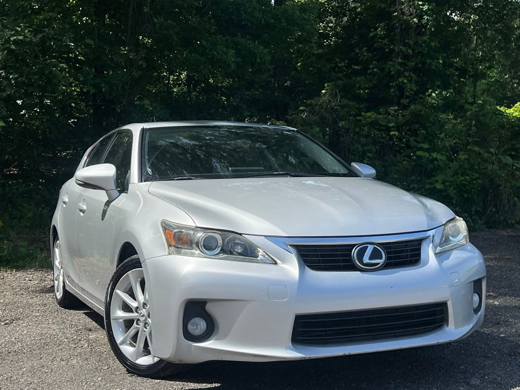 Used 2011 Lexus CT 200h Premium w/ Premium Audio Pkg FWD image 7