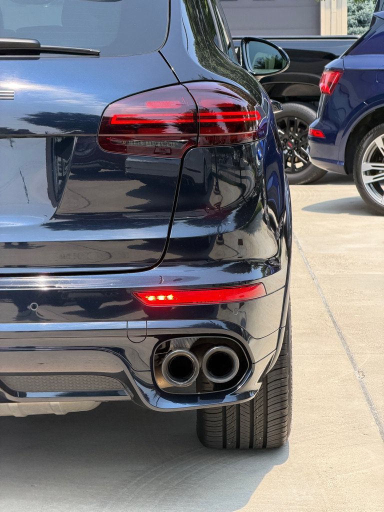 Used 2016 Porsche Cayenne GTS AWD/4WD image 17