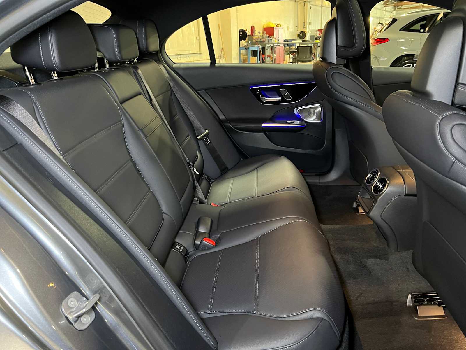 Used 2025 Mercedes-Benz C 300 4MATIC Sedan image 12