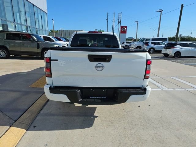 Used 2025 Nissan Frontier SV RWD image 5